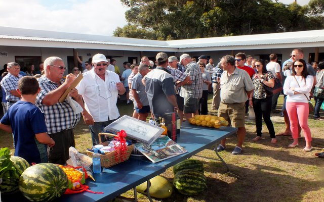 Gansbaai NGK Baardskeerdersbos 2015 Basaar 5